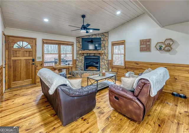 Photo 3 of Single family home for sale at 357 Mystic Ln, Blue Ridge, GA 30513 | MLS# 10843842 | Listing updated on 2026-09-10