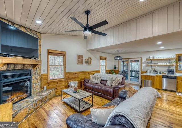 Photo 3 of Single family home for sale at 357 Mystic Ln, Blue Ridge, GA 30513 | MLS# 10843842 | Listing updated on 2026-09-10