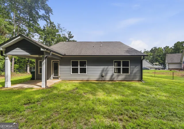 Photo 3 of Sale Pending at 100 Bark Cir, Milledgeville, GA 31061 | MLS# 10808805 | Listing updated on 2026-09-17