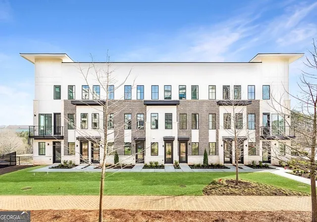 Photo 1 of Condo for sale at 7150 Summit Pl, Alpharetta, GA 30009 | MLS# 10837904 | Listing updated on 2026-09-15