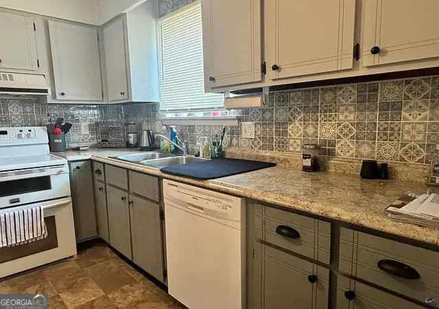Photo 4 of Condo for sale at 124 Stonehedge Dr, Warner Robins, GA 31088 | MLS# 10847244 | Listing updated on 2026-09-16