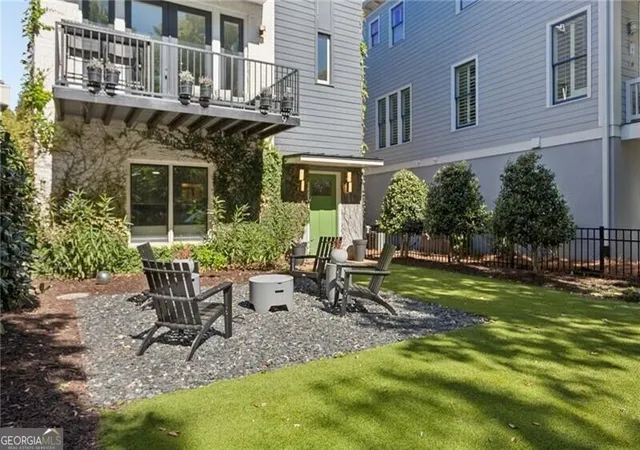 Photo 3 of Sale Pending at 936 Glenwood Park Dr SE, Atlanta, GA 30316 | MLS# 10874013 | Listing updated on 2026-10-28