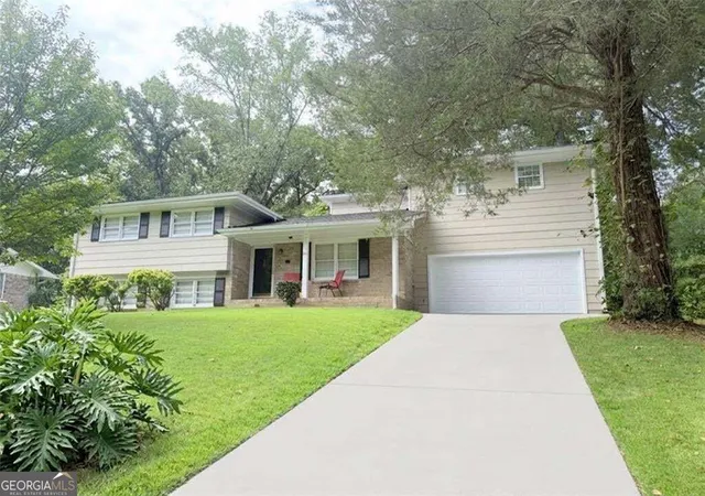 Photo 1 of Single family home for sale at 927 Magna Carta Dr Nw, Atlanta, GA 30318 | MLS# 10852236 | Listing updated on 2026-09-24