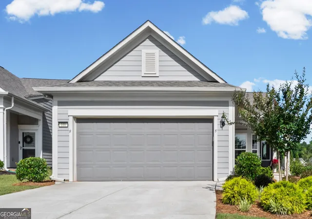 Photo 1 of Single family home for sale at 100 Etowah Dr, Griffin, GA 30223 | MLS# 10796076 | Listing updated on 2026-09-17