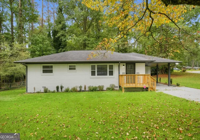 Photo 2 of Single family home for sale at 2762 Connally Dr Sw, Atlanta, GA 30311 | MLS# 10851428 | Listing updated on 2026-09-23