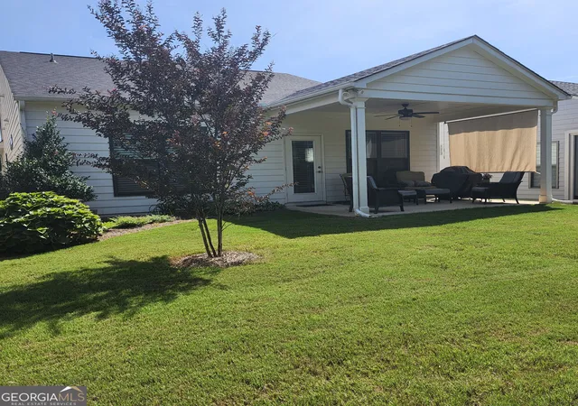 Photo 2 of Single family home for sale at 5639 Maple Blf Way, Hoschton, GA 30548 | MLS# 10836496 | Listing updated on 2026-09-14