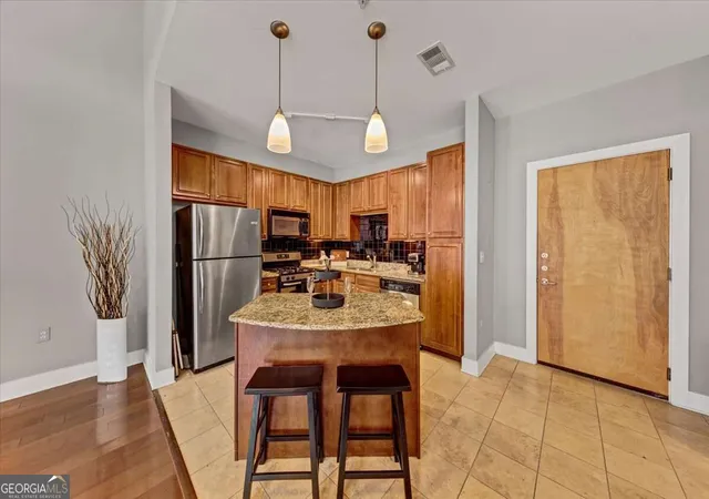Photo 4 of Condo for sale at 799 Hammond Dr #406, Sandy Springs, GA 30328 | MLS# 10841932 | Listing updated on 2026-09-25