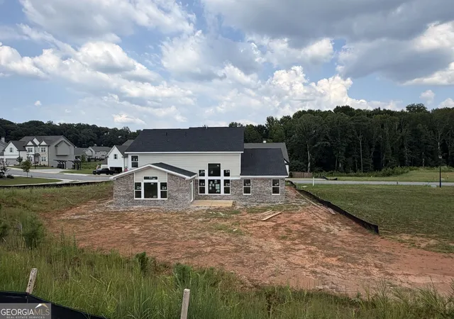 Photo 3 of Single family home for sale at 102 Hidden Fields Wy, Hoschton, GA 30548 | MLS# 10823784 | Listing updated on 2026-10-07