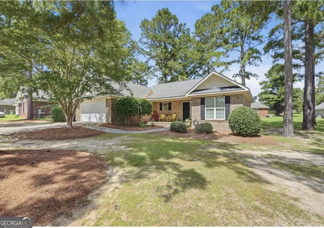 Photo 2 of Single family home for sale at 815 Maple Dr, Statesboro, GA 30461 | MLS# 10841456 | Listing updated on 2026-09-08