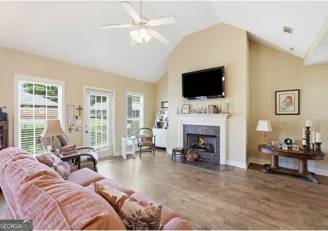 Photo 4 of Single family home for sale at 815 Maple Dr, Statesboro, GA 30461 | MLS# 10841456 | Listing updated on 2026-09-08