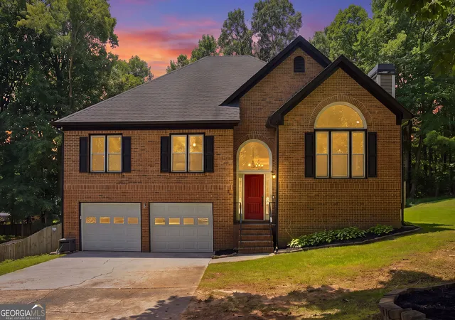Photo 1 of Single family home for sale at 2516 Lorne Ct Sw, Marietta, GA 30064 | MLS# 10820293 | Listing updated on 2026-09-13
