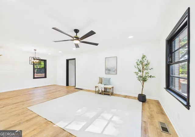 Photo 3 of Single family home for sale at 5060 Pinefield Dr, Macon, GA 31206 | MLS# 10838869 | Listing updated on 2026-09-21