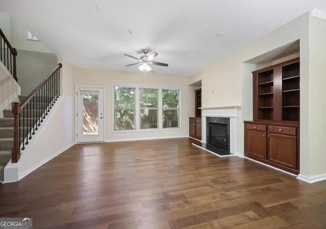 Photo 3 of Townhouse for sale at 3427 Vintage Cir Se #BLDG 15, Smyrna, GA 30080 | MLS# 10851861 | Listing updated on 2026-10-07