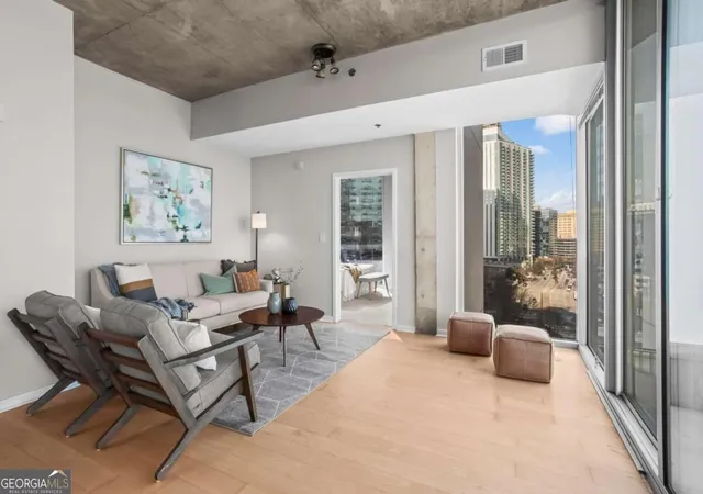 Photo 4 of Condo for sale at 3324 Peachtree Rd NE #901, Atlanta, GA 30326 | MLS# 10842332 | Listing updated on 2026-09-23