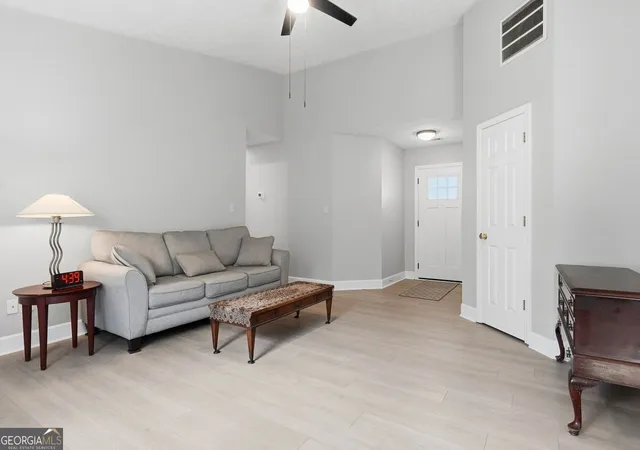 Photo 4 of Single family home for sale at 1215 Hillcrest Glenn Cir, Sugar Hill, GA 30518 | MLS# 10850213 | Listing updated on 2026-09-29