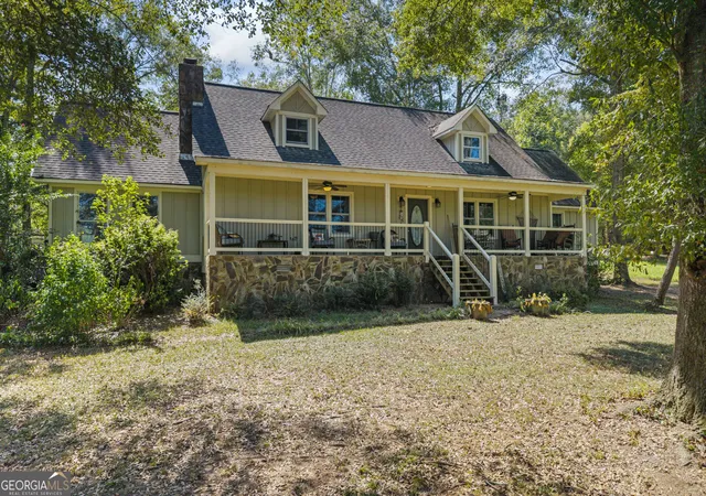 Photo 2 of Single family home for sale at 344 Riverbend Dr, Royston, GA 30662 | MLS# 10851892 | Listing updated on 2026-10-07