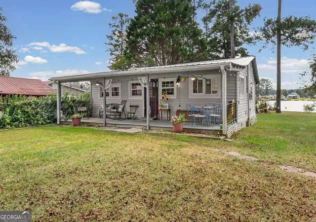 Photo 2 of Single family home for sale at 922 Clearwater Rd, Sharpsburg, GA 30277 | MLS# 10849332 | Listing updated on 2026-10-07