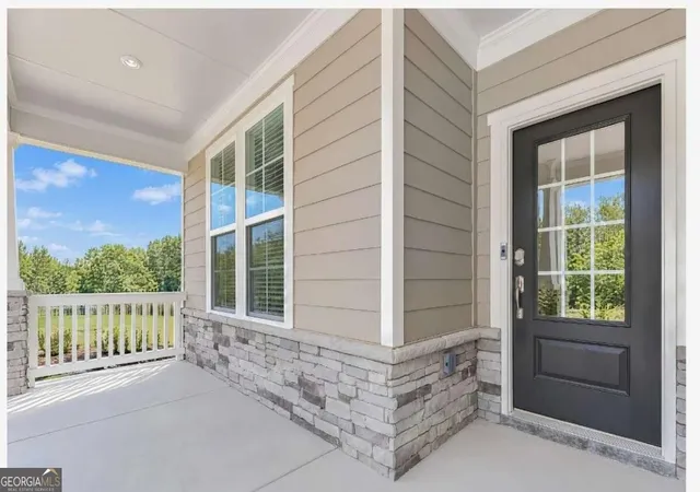 Photo 2 of Single family home for sale at 2860 Freshwater Ct, Gainesville, GA 30507 | MLS# 10852612 | Listing updated on 2026-09-24