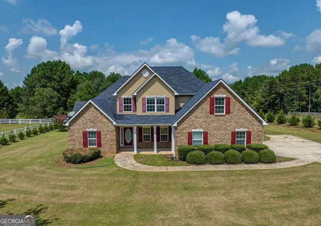 Photo 3 of Single family home for sale at 249 Hedgewood Dr, Hampton, GA 30228 | MLS# 10841816 | Listing updated on 2026-09-20