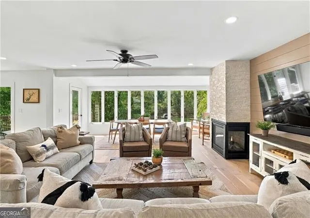 Photo 3 of Single family home for sale at 688 Harbor Cvs, Gainesville, GA 30501 | MLS# 10850735 | Listing updated on 2026-10-08