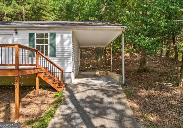 Photo 3 of Single family home for sale at 258 Curtis Cir Se, Calhoun, GA 30701 | MLS# 10840946 | Listing updated on 2026-09-19