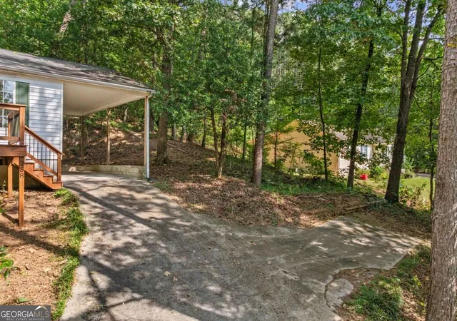 Photo 3 of Single family home for sale at 258 Curtis Cir SE, Calhoun, GA 30701 | MLS# 10840946 | Listing updated on 2026-09-19