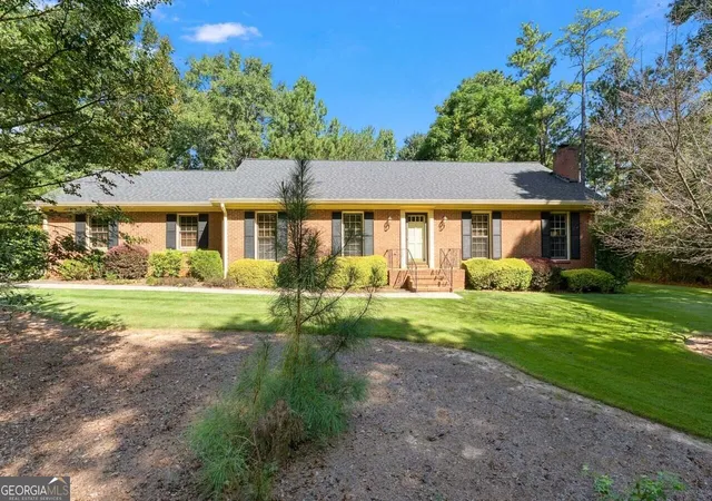 Photo 2 of Sale Pending at 1761 Honey Crk Rd Sw, Conyers, GA 30094 | MLS# 10848680 | Listing updated on 2026-09-21