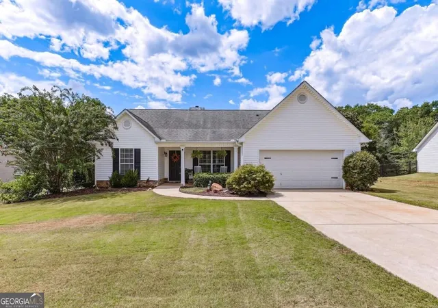 Photo 1 of Single family home for sale at 323 Tallassee Ln, Statham, GA 30666 | MLS# 10848660 | Listing updated on 2026-10-02