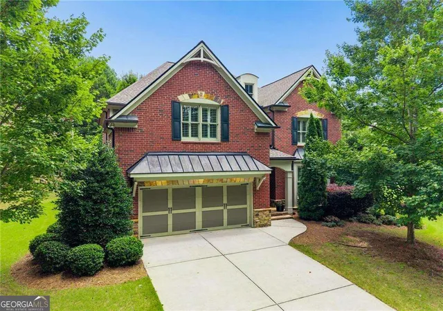 Photo 2 of Sale Pending at 2020 Anderson Dr Se, Smyrna, GA 30080 | MLS# 10811925 | Listing updated on 2026-09-21