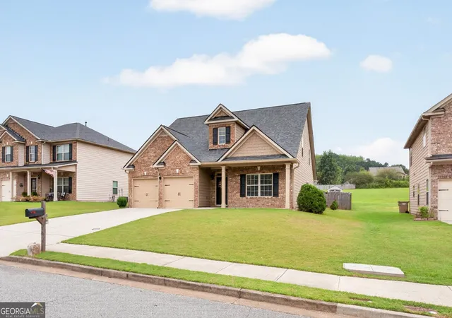 Photo 3 of Single family home for sale at 5045 Bucknell Tr, Cumming, GA 30028 | MLS# 10848307 | Listing updated on 2026-09-17