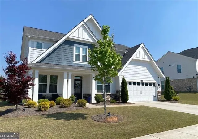 Photo 3 of Single family home for sale at 13 Candlewood Ln, Hoschton, GA 30548 | MLS# 10848088 | Listing updated on 2026-10-04