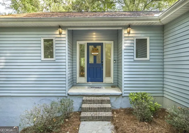 Photo 3 of Single family home for sale at 2203 Plantation Dr, Macon, GA 31211 | MLS# 10849682 | Listing updated on 2026-09-30
