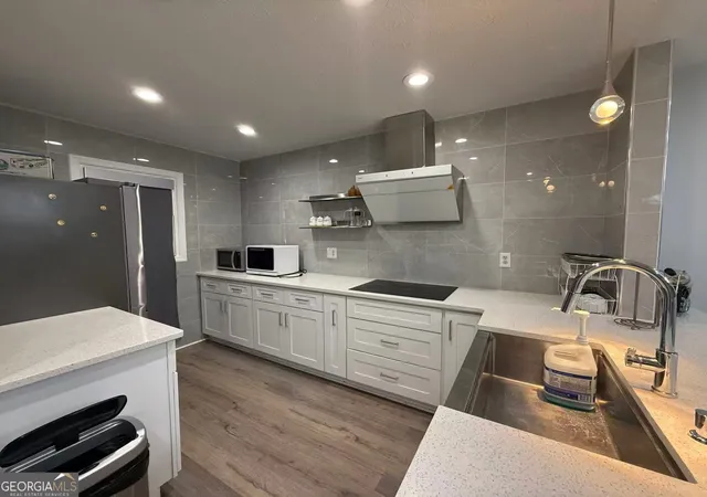 Photo 3 of Townhouse for sale at 4162 Stillwater Dr, Duluth, GA 30096 | MLS# 10839662 | Listing updated on 2026-09-17