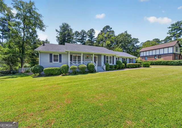 Photo 3 of Single family home for sale at 3631 Sussex Dr NE, Milledgeville, GA 31061 | MLS# 10830714 | Listing updated on 2026-09-04