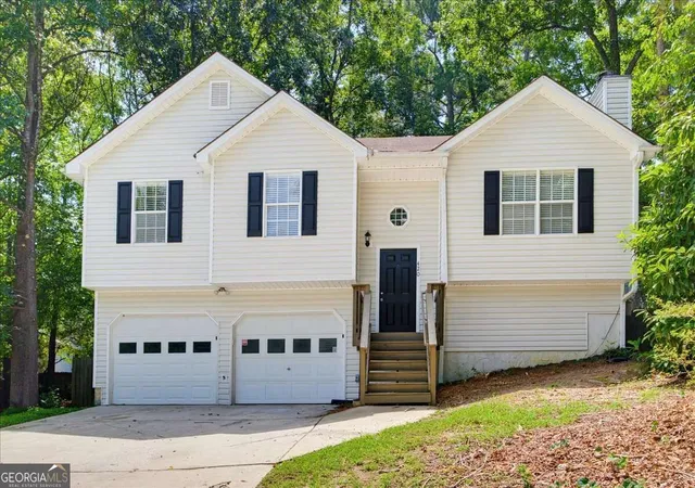 Photo 1 of Single family home for sale at 420 Blake Dr, Douglasville, GA 30134 | MLS# 10841682 | Listing updated on 2026-10-09