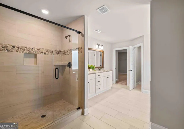 Photo 3 of Single family home for sale at 74 Highgate Dr, Newnan, GA 30263 | MLS# 10834425 | Listing updated on 2026-09-10