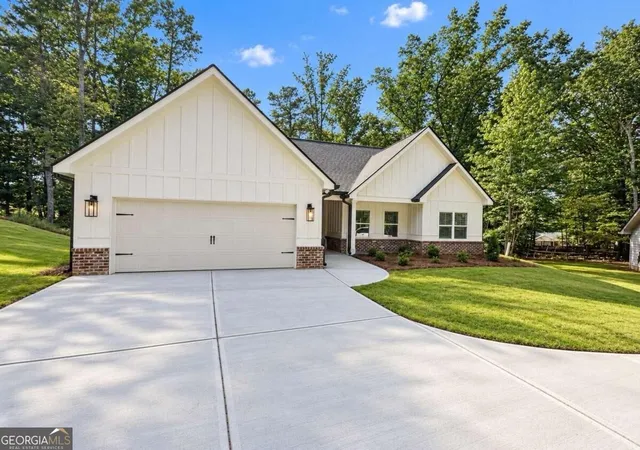 Photo 2 of Single family home for sale at 3259 Greenhill Ct, Villa Rica, GA 30180 | MLS# 10842251 | Listing updated on 2026-09-14