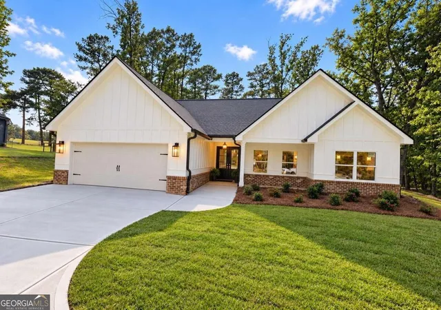 Photo 2 of Single family home for sale at 3259 Greenhill Ct, Villa Rica, GA 30180 | MLS# 10842251 | Listing updated on 2026-09-14