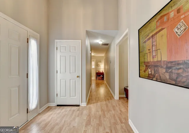 Photo 3 of Single family home for sale at 7135 Hunters Tr Dr, Cumming, GA 30028 | MLS# 10850956 | Listing updated on 2026-09-28