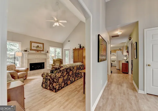 Photo 4 of Single family home for sale at 7135 Hunters Tr Dr, Cumming, GA 30028 | MLS# 10850956 | Listing updated on 2026-09-28