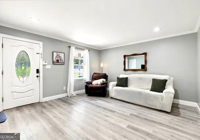 Photo 4 of Single family home for sale at 307 Elizabeth Ln, Griffin, GA 30223 | MLS# 10851639 | Listing updated on 2026-10-08