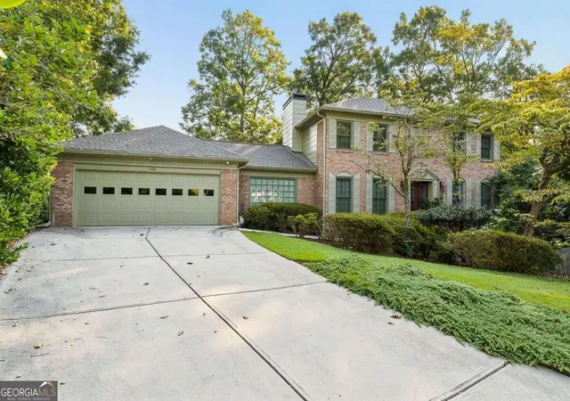 Photo 2 of Single family home for sale at 3730 Bloxham Ct, Atlanta, GA 30341 | MLS# 10850647 | Listing updated on 2026-09-22