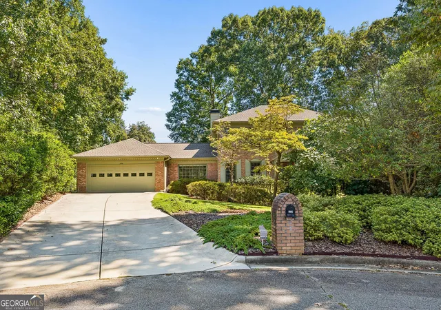 Photo 3 of Single family home for sale at 3730 Bloxham Ct, Atlanta, GA 30341 | MLS# 10850647 | Listing updated on 2026-09-22