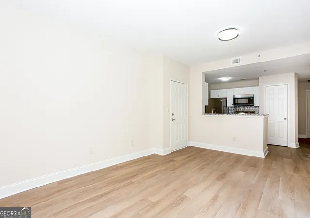 Photo 4 of Single family home for sale at 1075 Peachtree Walk Ne #A312, Atlanta, GA 30309 | MLS# 10825934 | Listing updated on 2026-09-01