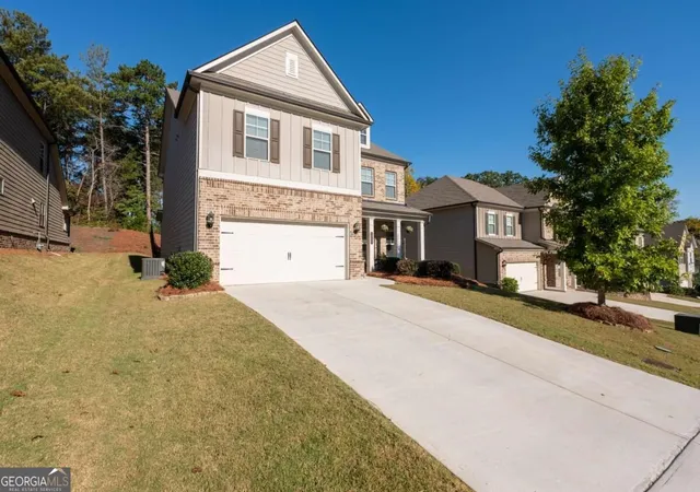 Photo 2 of Single family home for sale at 1826 Holman Forest Dr, Hoschton, GA 30548 | MLS# 10874704 | Listing updated on 2026-10-28
