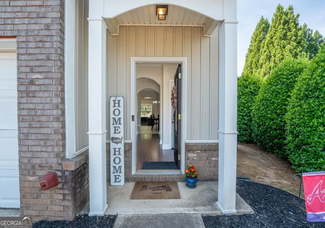 Photo 3 of Townhouse for sale at 4 Madaline Ln, Dawsonville, GA 30534 | MLS# 10835501 | Listing updated on 2026-09-11