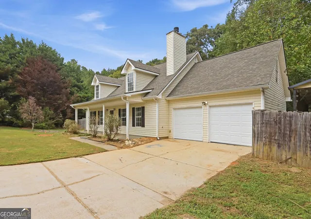 Photo 2 of Single family home for sale at 310 Kaden Ct, Mcdonough, GA 30252 | MLS# 10855297 | Listing updated on 2026-10-31