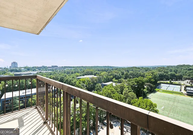 Photo 4 of Condo for sale at 795 Hammond Dr #1708, Sandy Springs, GA 30328 | MLS# 10830402 | Listing updated on 2026-09-23