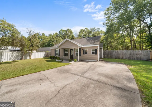 Photo 2 of Single family home for sale at 11 Maggies Jct, Guyton, GA 31312 | MLS# 10840895 | Listing updated on 2026-09-19