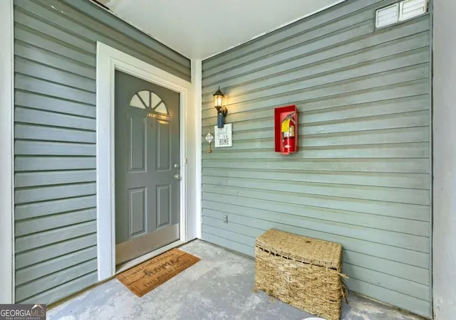 Photo 2 of Single family home for sale at 6351 Wedgeview Ct, Tucker, GA 30084 | MLS# 10842562 | Listing updated on 2026-09-23